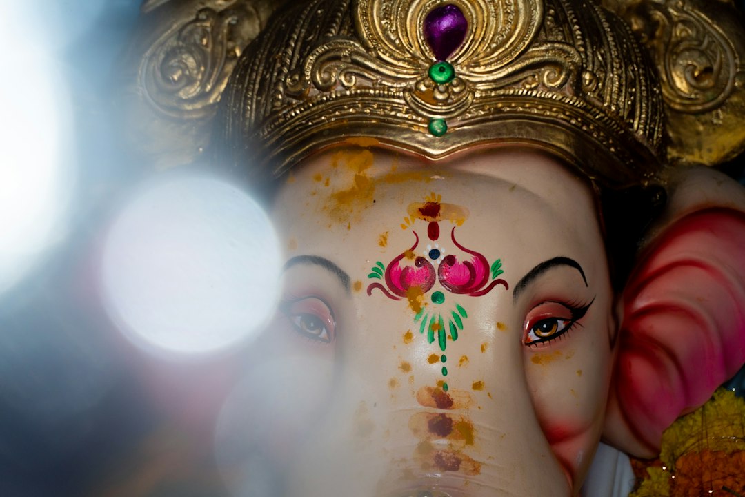 Can God Idols Face South West