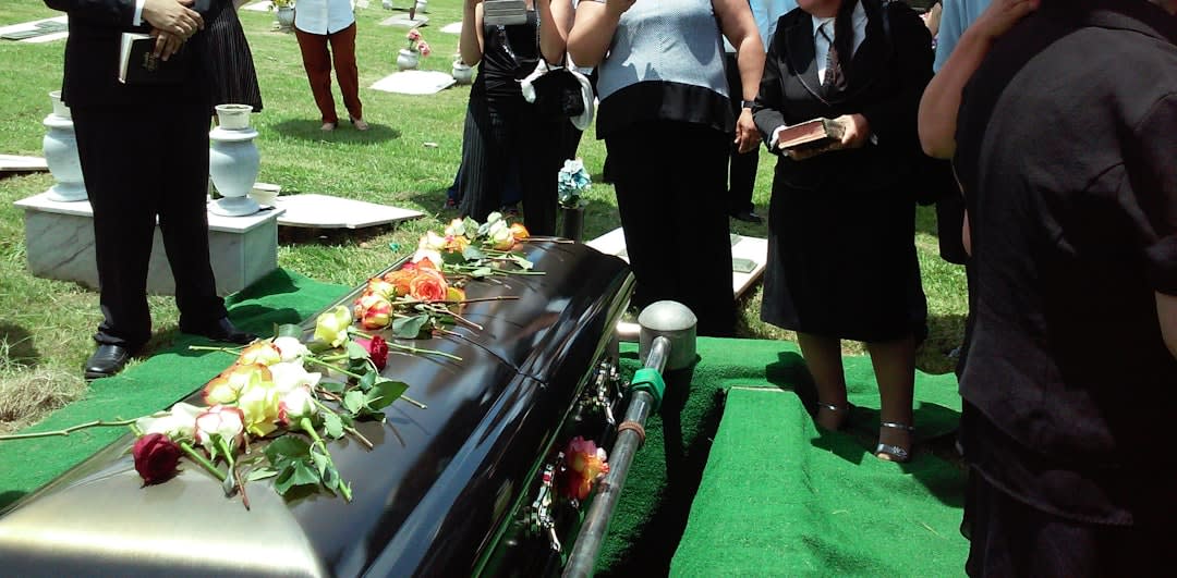 Do Christians Cremate or Bury