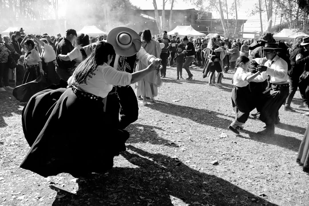 Do The Amish Dance