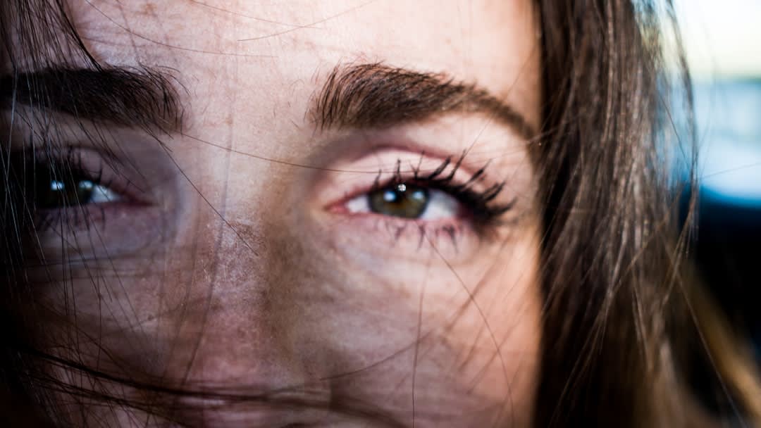 What Are Jewish Eyebrows