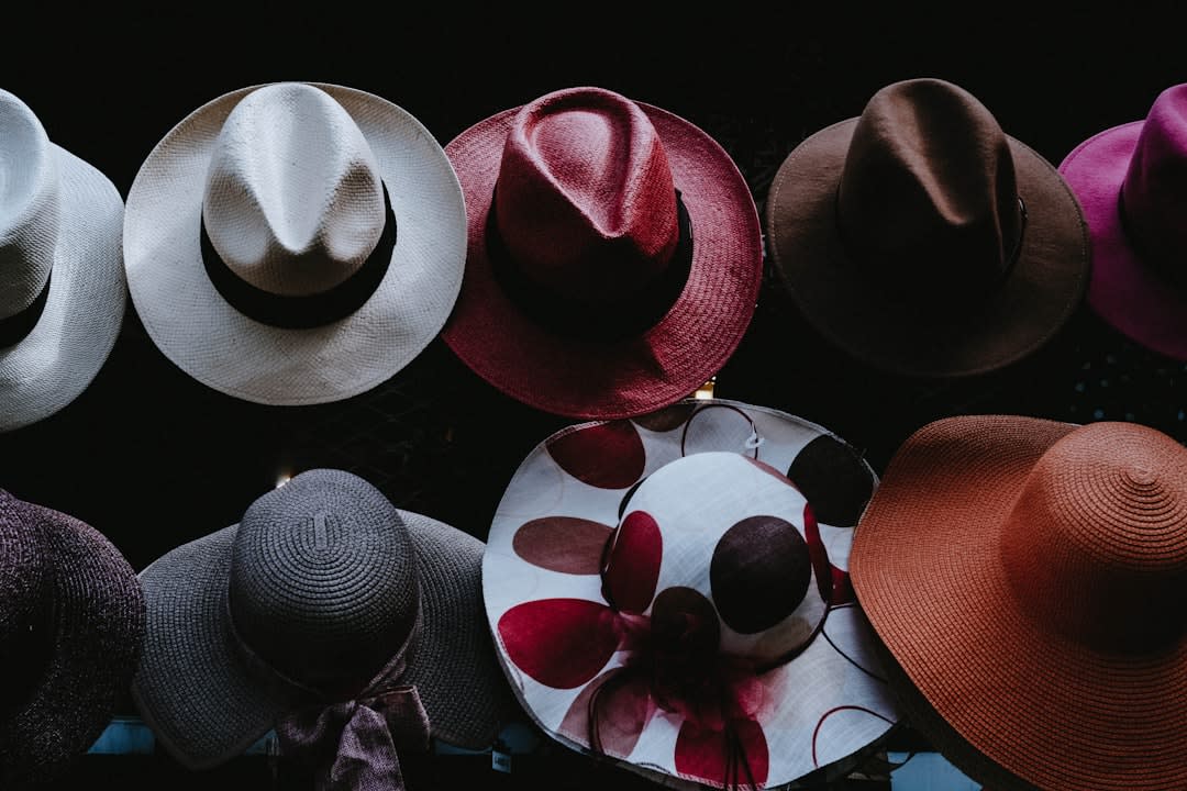 What Does The Amish Hat Symbolize