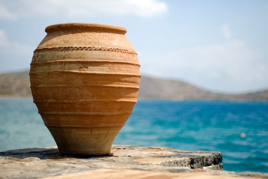What Is The Amish Clay Pot Hack