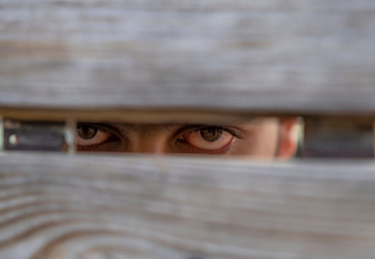 Why Do Jews Avoid Eye Contact