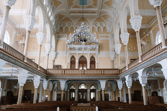 Why Do Jews Go To Synagogue On Saturday