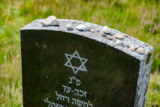 Why Do Jews Place Stones On Headstones